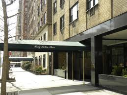 Cal Young lived in a rent-controlled apartment at 40 Sutton Place.