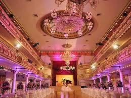 La Mer was an enormous, glitzy catering facility on Ocean Parkway, in the Gravesend section of Brooklyn, a name that seemed appropriate, considering.